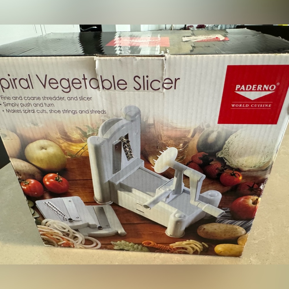 New In Box Paderno Spiral Vegetable Slicer